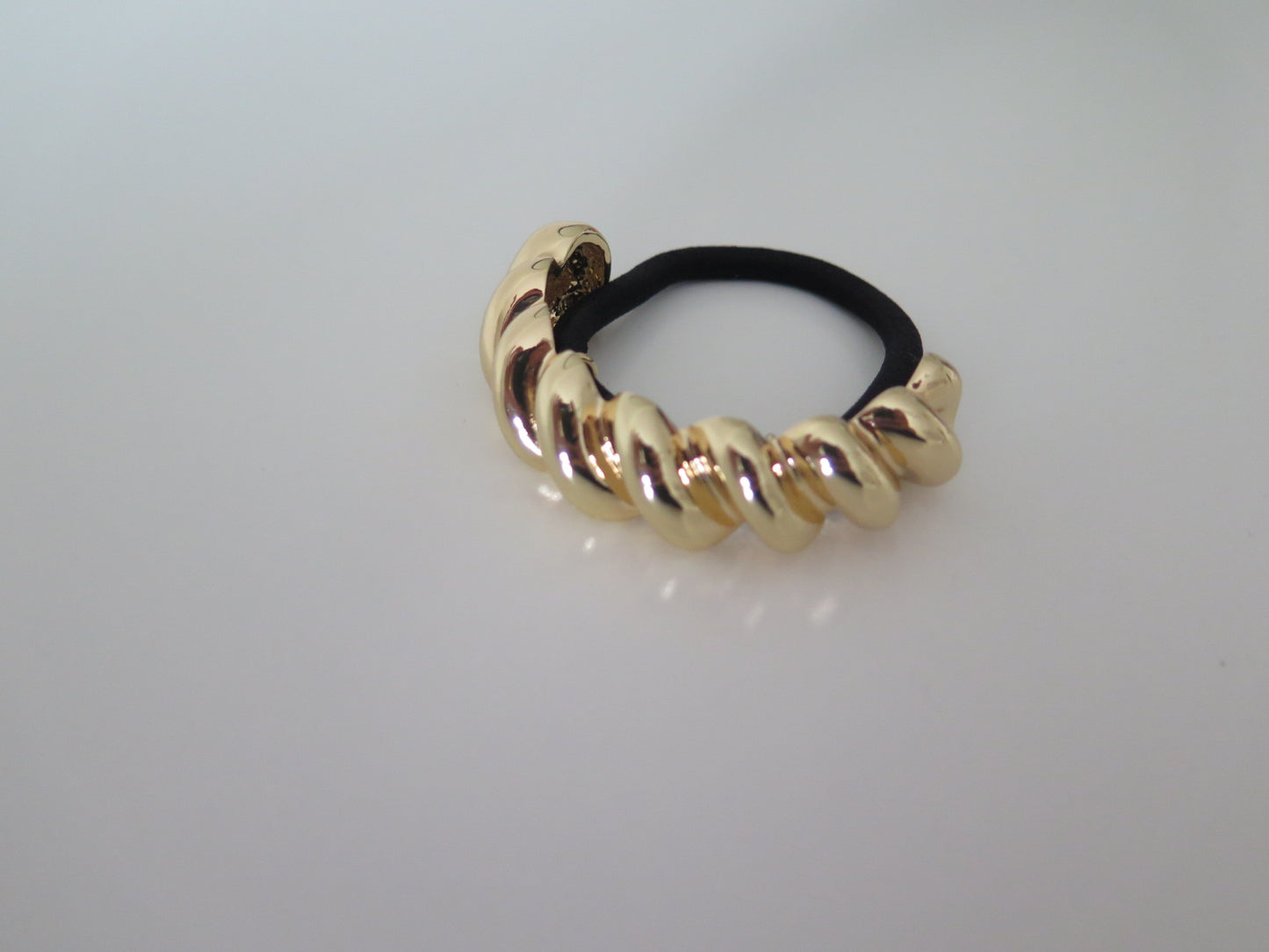 Giselle twisted cuff